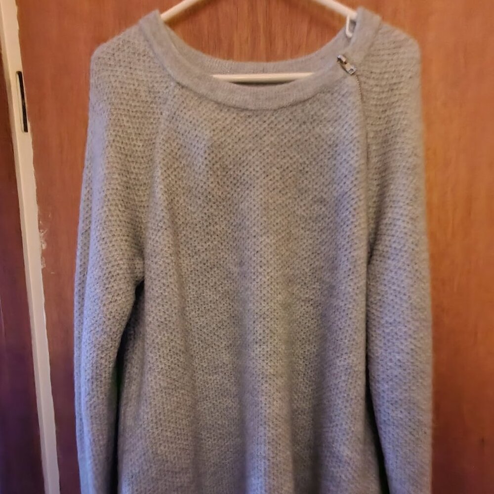 Abercrombie & Fitch Sweater